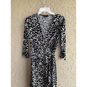 BCBG MaxAzria Women’s Small Black Ivory Floral 3/4 Sleeve Stretch Wrap Tie Dress
